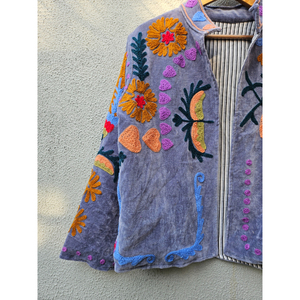 Veste en velours brodée vintage Suzani pour femme, vêtement d'extérieur d'hiver, motif floral, coupe ample, veste d'hiver en velours, cadeau pour elle - Product Image 2