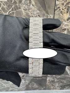 Montre mécanique de luxe entièrement sertie de diamants Moissanite VVS1, en acier inoxydable, avec mouvement japonais entièrement automatique et cadran analogique en verre. - Product Image 3