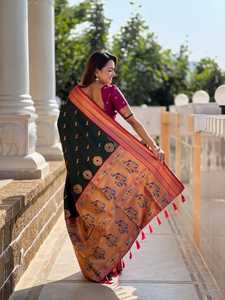 Sari de seda de morera suave de exportación india con borde artístico, atuendo tradicional para festivales y bodas, disponible para la venta - Product Image 3