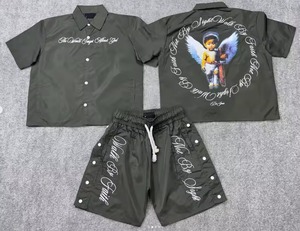 Conjunto de Chaqueta Corta y Pantalones Cortos de Dos Piezas Personalizado, Estilo Windbreaker, con Parches, Cierre de Cremallera, Nailon y Poliéster, Ropa Deportiva Urbana para Hombre - Product Image 3