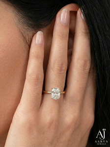 Anillo de compromiso de moissanita con corte cojín y banda solitaria en plata chapada en rodio con engaste invisible para mujer, regalo para fiesta de bodas - Product Image 6
