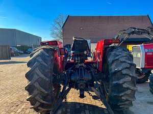 Tracteur à roues 4x4 Massey Ferguson 390, puissance nominale de 35 CV, avec moteur et boîte de vitesses pour les exploitations agricoles - Product Image 4