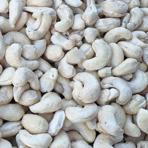 Noix de cajou bio entières en gros de Santigo, qualité W320 W210, emballage personnalisé, directement de l'usine de confiance - Product Image 1