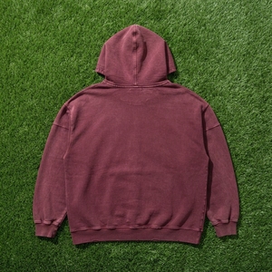 Sudadera con Capucha Extra Grande para Mujer, Color Borgoña, Estilo Acid Wash, con Bolsillo Canguro y Logotipo Personalizado - Product Image 6