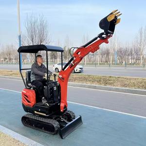 Mini-pelle compacte d'occasion de 3000 kg, jaune, avec lame de bouteur avant et chenilles en caoutchouc pour un nivellement résidentiel précis - Product Image 3