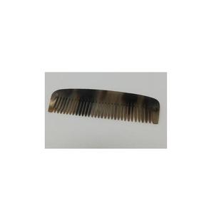 Peignes à cheveux en corne 100% naturelle, accessoires de coiffure très demandés, peignes en corne de buffle faits à la main pour femmes, hommes et usage en salon. - Product Image 1