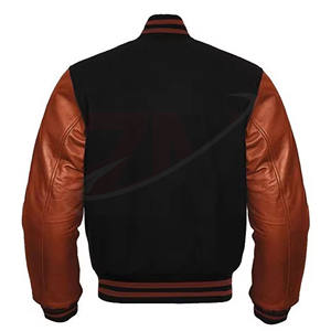 Chaqueta Oversize Negra para Hombre con Cuello en V, Parche Bordado, Servicios ODM y OEM, Estampado de Letras con Tachuelas - Product Image 2