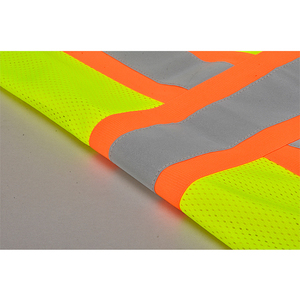 Gilet de sécurité haute visibilité personnalisé avec LED réfléchissantes pour les professionnels de la santé et les secouristes en cas d'urgence - Product Image 5