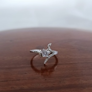 Anillo de Compromiso Clásico de Plata de Ley 925 con Circonita Cúbica, Diseño de Estrella Trenzada, Elegante, para Mujer, Regalo para Bodas, Fiestas o Uso Diario - Product Image 2