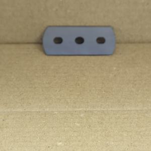 Lame de rasoir à 3 trous avec revêtement céramique pour le découpage de film plastique, lame fendue en carbure de tungstène résistante à l'usure pour l'industrie des fibres - Product Image 2