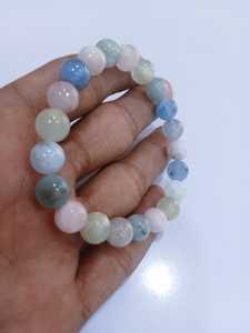 สร้อยข้อมือลูกปัดหินธรรมชาติ Ha Gems ขนาด 8 มม. เมทัลลิกฟูลส์ วีลธ์ อะบันแดนซ์ ยืดได้ ของขวัญสุดคลาสสิก มอร์แกไนต์ สำหรับทุกเพศ - Product Image 3
