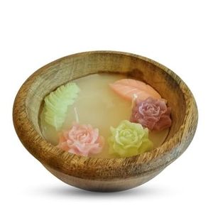 Vela artesanal en tazón de madera con incrustaciones de flores pastel flotando en cera de soja cremosa, fragancia romántica decorativa para el hogar. - Product Image 2