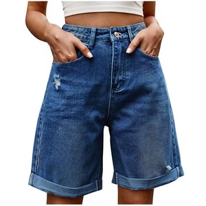 Shorts en jean vintage pour femmes, peints à la main, coupe droite et classique - Product Image 1