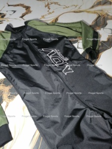 Combinaison de saut en parachute Sky Glide Pro avec logo imprimé sur le devant, aérodynamique, pour la chute libre et les sports extrêmes, fabrication sur mesure - Product Image 3