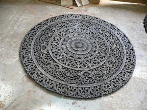 Paneles Redondos de Madera de Teca Grabados de 4 pies para Colgar en la Pared, 100% Hechos a Mano, de Alta Resistencia, Ecológicos, Clásicos de Tailandia - Product Image 4