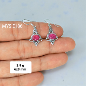 ต่างหูเงินแท้ 925 ประดับทับทิมธรรมชาติ งานแฮนด์เมด ราคาขายส่ง พร้อมกล่องของขวัญ เหมาะสำหรับผู้หญิง ดีไซน์หรูหรา - Product Image 1