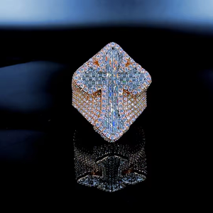 Bague Hip Hop Baguette Croix en Argent Sterling 925 Ice Out VVS Moissanite Bague Personnalisée - Product Image 6