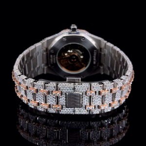 Montre de luxe sertie de diamants, cadran rond, accents or rose, lunette en cristal, bracelet argenté, montre unisexe tendance - Product Image 4