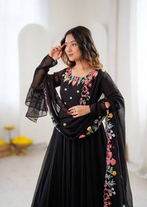 ชุดเดรส Anarkali ผ้าจอร์เจียต์เนื้อหนาปักลาย พร้อมกางเกงและผ้าคลุมไหล่ สำหรับผู้หญิง ชุดออกงานดีไซเนอร์ สไตล์ชาติพันธุ์ - Product Image 3