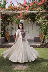 Lehenga Choli Blanco Especial para Navratri, Chaniya Choli para Mujer, Ropa Tradicional India - Product Image 6