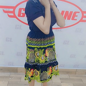 Mini-jupe hawaïenne décontractée pour femme, style Pohnpei, brodée, à imprimé floral tropical, à volants, avec nœud à nouer et fente, idéale pour la plage - Product Image 5