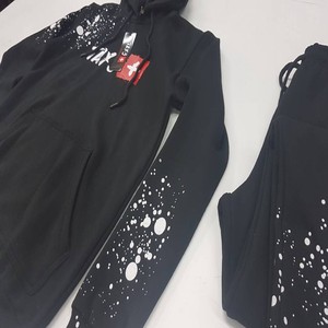 Ensemble de survêtement décontracté pour homme OEM, sweat à capuche en polaire noir avec motif lettres, respirant, pour l'hiver, pantalon de jogging assorti - Product Image 2