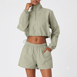 Conjunto Deportivo Corto para Mujer, Chaqueta Cortavientos de Poliéster Transpirable de Alta Calidad, Secado Rápido, Cuello Alto, Diseño Personalizado - Product Image 1