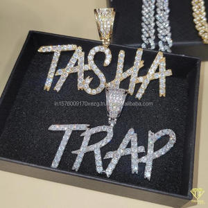 จี้เพชรโมอิสซาไนต์สุดหรูรูปตัวอักษร "TASHA" พร้อมสร้อยคิวบันแบบเต็มเม็ดประดับเพชร สไตล์ฮิปฮอป - Product Image 1