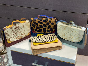 กระเป๋าสะพายคาดลำตัวหนังวัวโลหะทำด้วยมือดีไซน์หรูหราของผู้หญิงกระเป๋าถือหนังแท้แท้ - Product Image 4