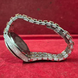 นาฬิกาควอตซ์ ETA รุ่นลิมิเต็ดอิดิชั่น สไตล์ธุรกิจ ดีไซน์โครงสร้างรังผึ้ง ประดับเพชรโมอิสซาไนต์คุณภาพสูง ตัวเรือนสแตนเลสสตีล ขายดี - Product Image 1