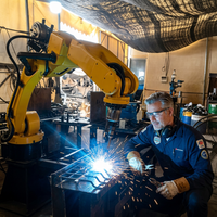 Robot de soudage MIG MAG à 6 axes Xarp, bras de soudage robotisé, robot de soudage à l'arc, robot de soudage CNC, robot de soudage pour la fabrication