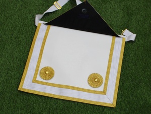 Tablier de Maître Maçonnique Brodé à la Main Blanc et Or |   Tablier de franc-maçon - Product Image 2
