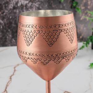 แก้วค็อกเทลทำมือเคลือบโรสโกลด์ ดีไซน์คลาสสิกแบบขายส่ง แก้วไวน์ทองแดงตอกลาย - Product Image 2