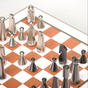 Piezas de Ajedrez Metálicas Modernas, Elegantes, Venta al por Mayor, Diseño Premium, Juego de Estrategia de Lujo Contemporáneo - Product Image 1