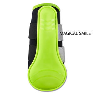 Bottes de protection pour chevaux de haute qualité, coque rigide moulée à l'intérieur, offrant une protection contre les chocs ou les frottements. - Product Image 3