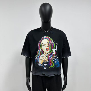 เสื้อยืดวินเทจผู้ชายสไตล์ Y2K ผ้าฝ้ายย้อมสีแบบแอซิดวอช แต่งขาดรุ่ย ขอบเสื้อฉีก ประดับเพชร เสื้อยืดพรีเมียมลายกราฟิก ยุค 90s ทรงครอป - Product Image 1