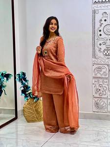 Traje Anarkali Tradicional de Algodón Marrón para Mujer, Corte Holgado, Estilo Casual, Largo hasta el Tobillo, Estilo Étnico Indio Pakistaní - Product Image 3