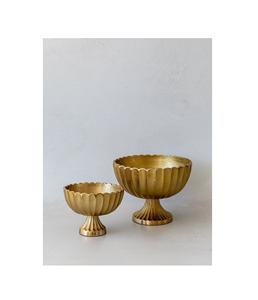 Tazón de metal vintage para chocolate con un aspecto clásico para servir dulces, trufas y postres, mejorando el ambiente de la mesa. - Product Image 2