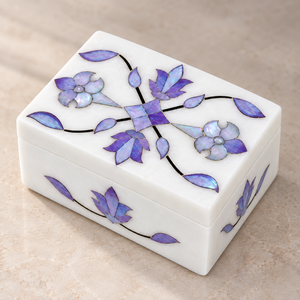 Boîte à bijoux rectangulaire élégante et moderne Stonecrafts International avec incrustations florales gravées et couvercles pour le rangement des bijoux - Product Image 3