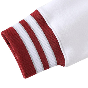 เสื้อคาร์ดิแกนวาร์ซิตี้สีขาว สำหรับชมรมมหาวิทยาลัยและชมรมพี่น้อง  เสื้อสเวตเตอร์วาร์ซิตี้แบบกำหนดเองพร้อมแขนเสื้อลายทาง จำหน่ายจำนวนมาก - Product Image 4