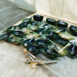 Cuenco Ovalado de Cuerno de Buey Hecho a Mano con Cuchara Pequeña de Cuerno, Juego de Cocina y Comedor Natural de Primera Calidad para Fiestas - Product Image 4