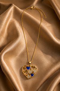 Collar Personalizado Chapado en Rodio con Colgante de Corazón de Esmalte Azul, Racimo de Circonitas, Filigrana Calada y Cadena de Cable, Regalo Romántico para Mujer - Product Image 3