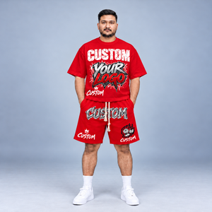 ชุดเซ็ตเสื้อยืดสีขาวลายกราฟิกกับกางเกงขาสั้นสีแดงสำหรับผู้ชาย รับผลิตตามแบบ พิมพ์โลโก้ได้ ชุดสตรีทแวร์ ผู้ผลิต OEM ขายส่ง พิมพ์ลายตามสั่ง - Product Image 4