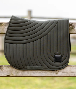 Nuevas Almohadillas de Montar a Caballo Acolchadas de Algodón Transpirable y Cómodas, Almohadillas de Montar Inglesas Premium con Logotipo Personalizado al por Mayor - Product Image 2
