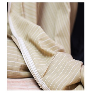 Tissu en coton Khadi écologique de qualité supérieure pour vêtements et textiles de maison, poids moyen, tissu uni pour robe Kurti - Meilleur prix - Product Image 2