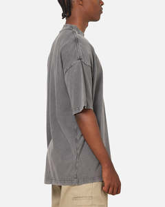 Camiseta Oversize Gris de Algodón Lavado Hecha en Pakistán, Personalizada, Tejida, Ecológica y Transpirable para Hombre, Estilo Urbano - Product Image 4