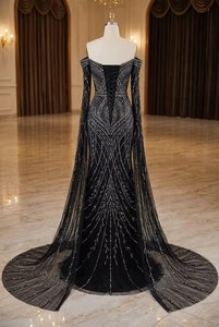 Vestido de Noche Sirena a Medida con Lentejuelas y Diseño de Conchas, Traje Formal con Mangas Estilo Capa Desmontables, Proveedor de Prendas de Alta Gama para Ocasiones Especiales - Product Image 3