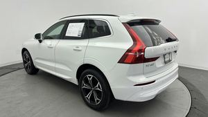 Volvo XC-60 B5 Momentum FWD 2022 Usado en Buen Estado - Product Image 2