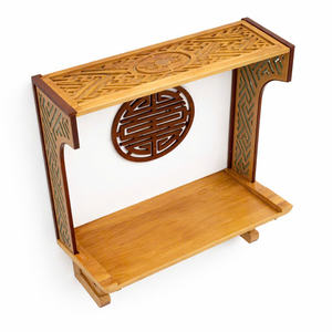 El altar budista de pared está hecho de madera de roble con un marco decorativo. - Product Image 3