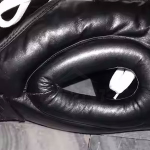 Protector de Cabeza Completo de Cuero Premium con Espuma Absorbente de Impactos y Correa Ajustable para Entrenamiento de Boxeo - Product Image 5